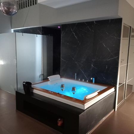 Suite Luxurya Bari Exterior foto