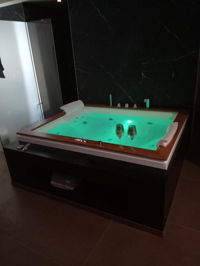 Suite Luxurya Bari Exterior foto