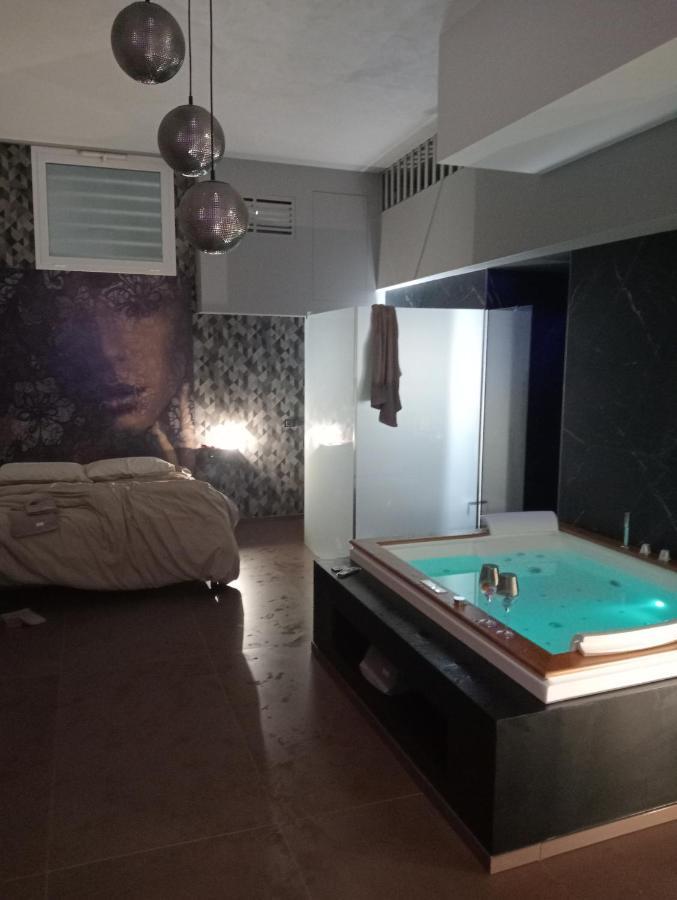 Suite Luxurya Bari Exterior foto