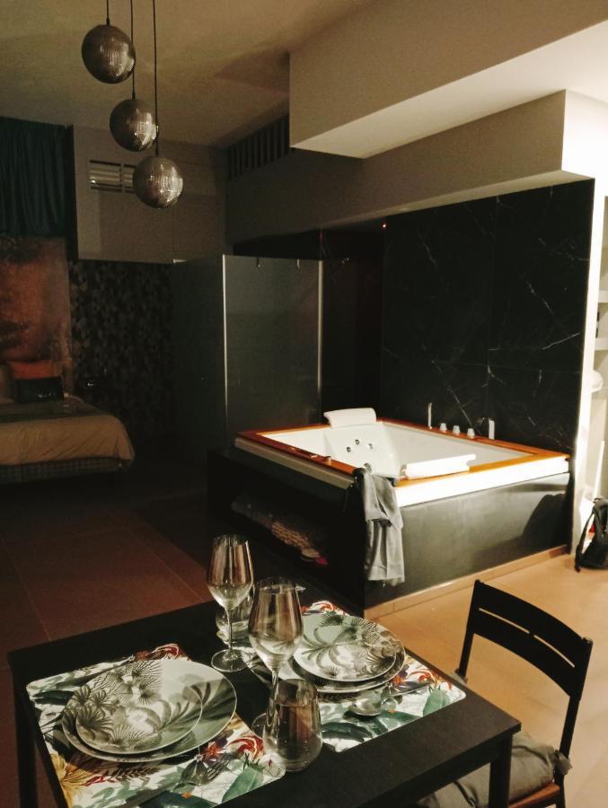 Suite Luxurya Bari Exterior foto