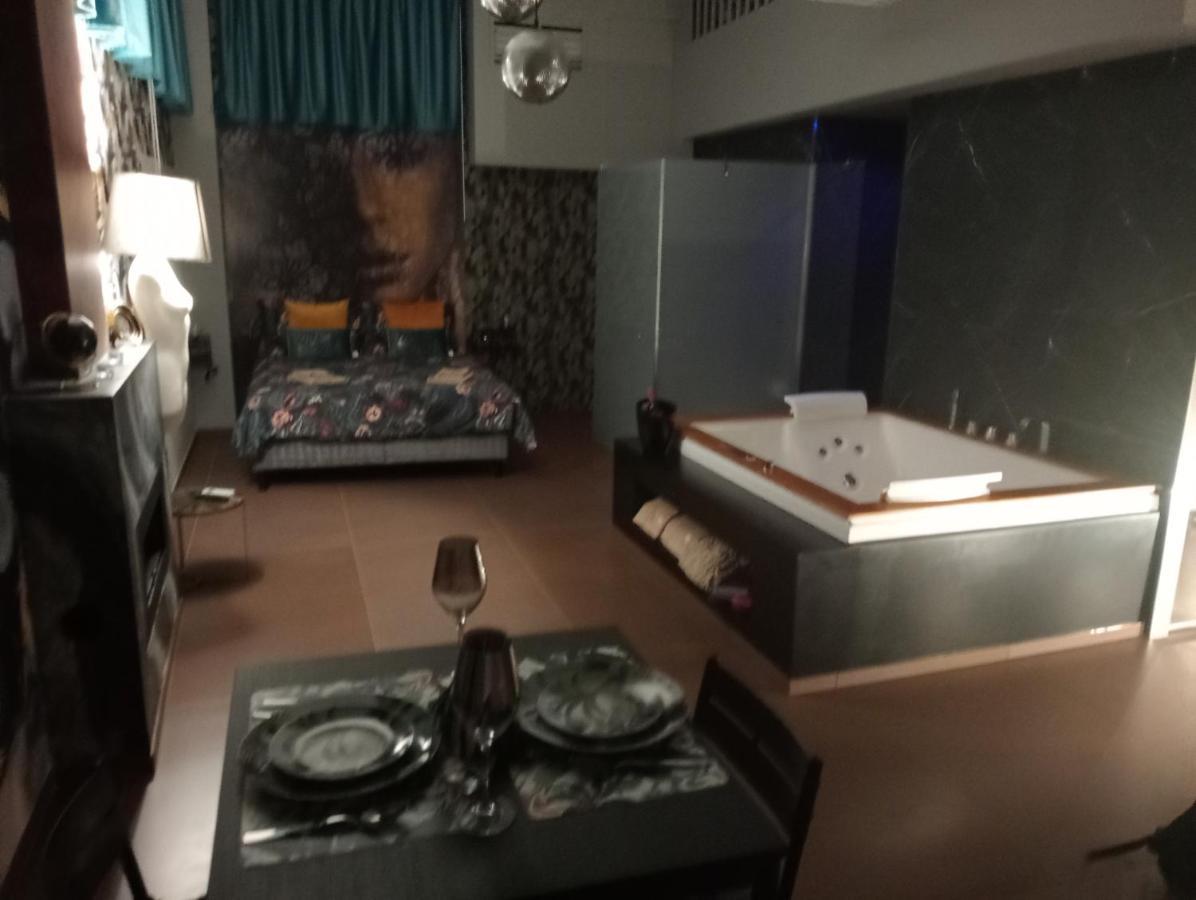 Suite Luxurya Bari Exterior foto