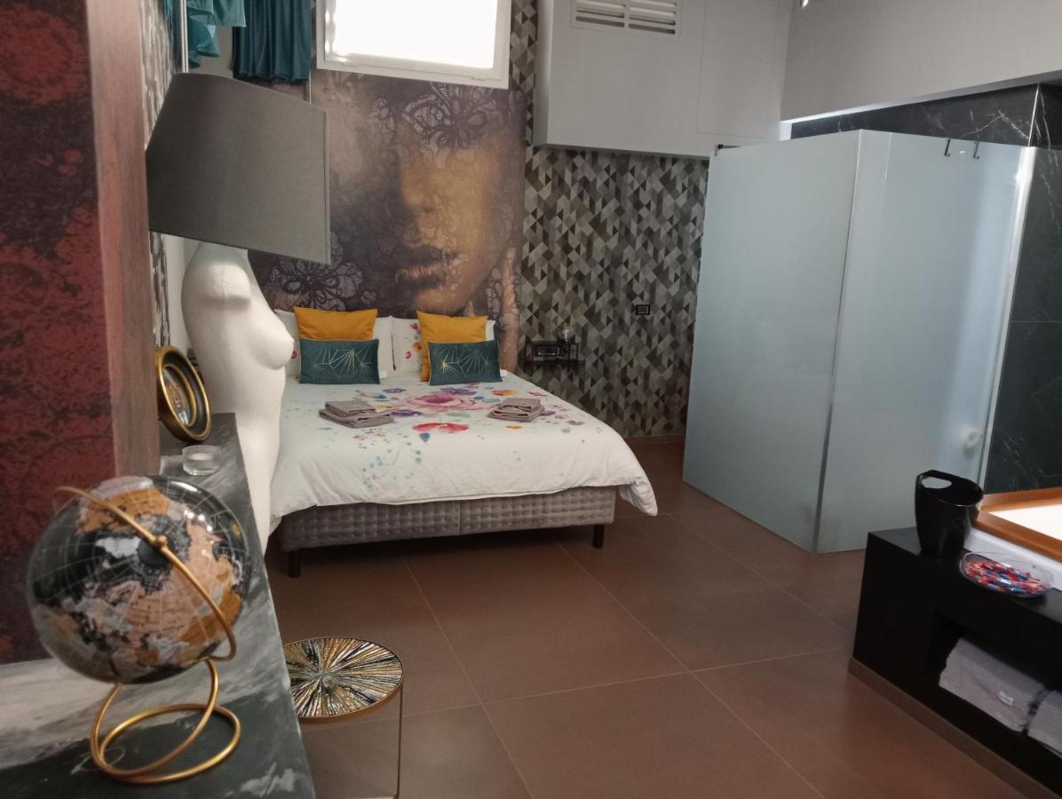 Suite Luxurya Bari Exterior foto